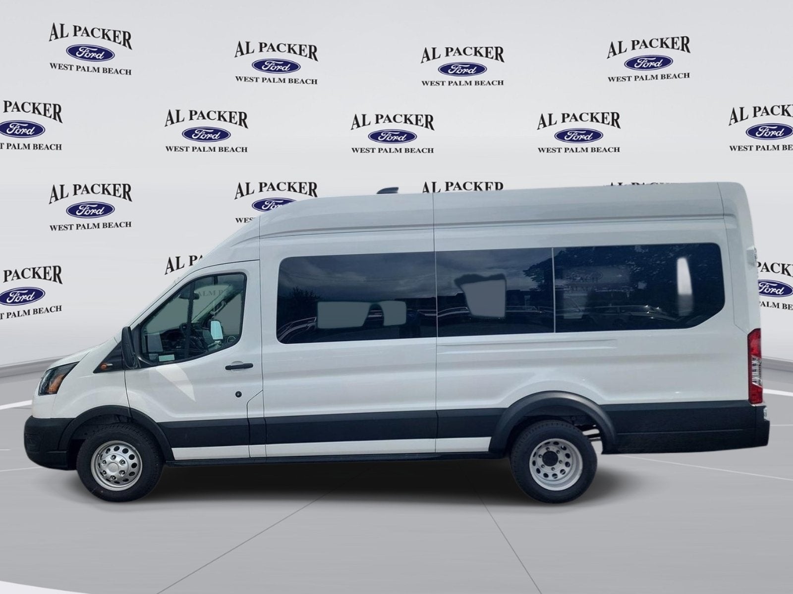 2026 Ford Transit Passenger Wagon XL