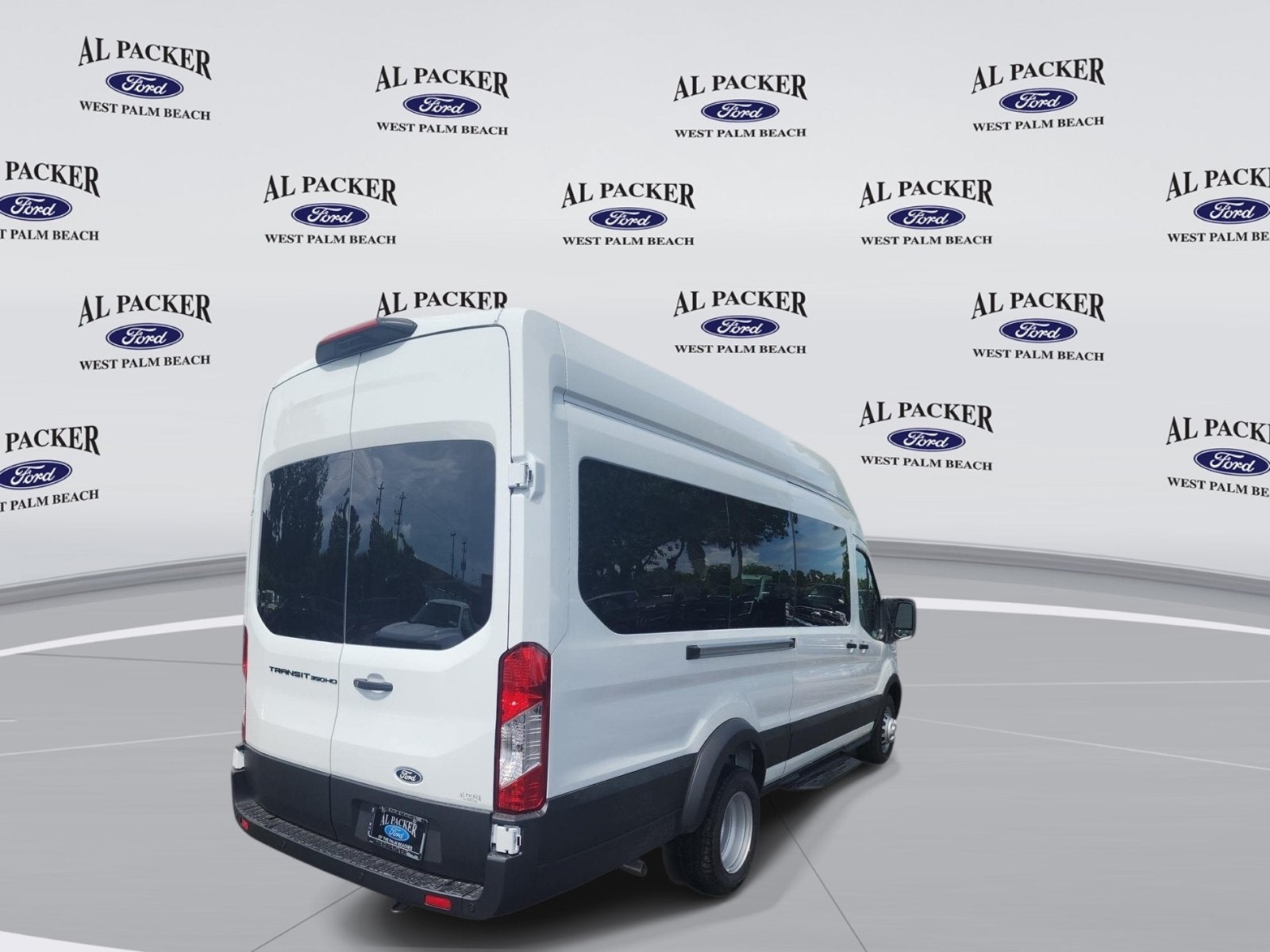 2026 Ford Transit Passenger Wagon XL