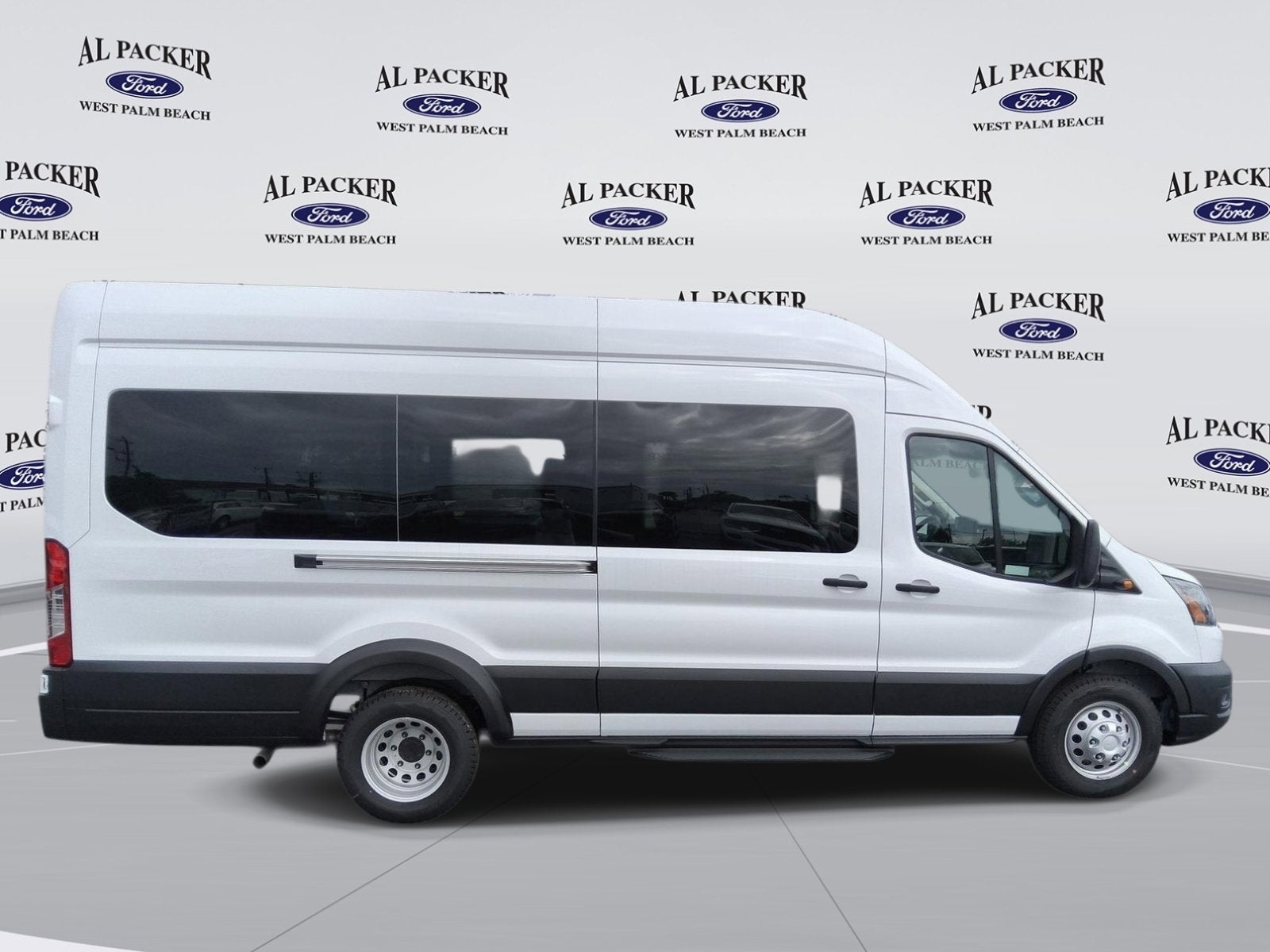 2026 Ford Transit Passenger Wagon XL