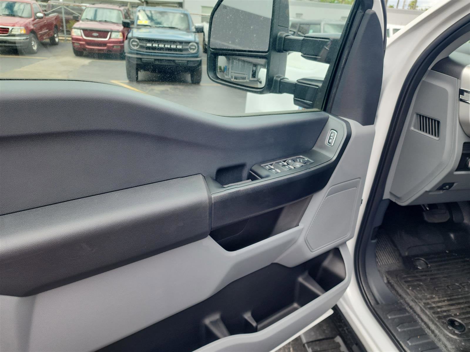 2025 Ford Super Duty F-350 DRW XL