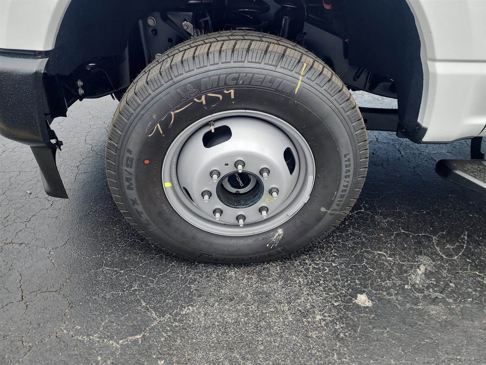 2025 Ford Super Duty F-350 DRW XL