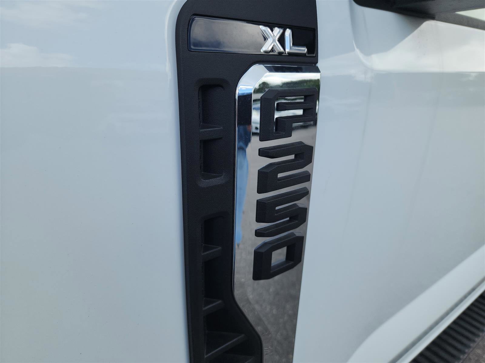 2025 Ford Super Duty F-250 SRW XL