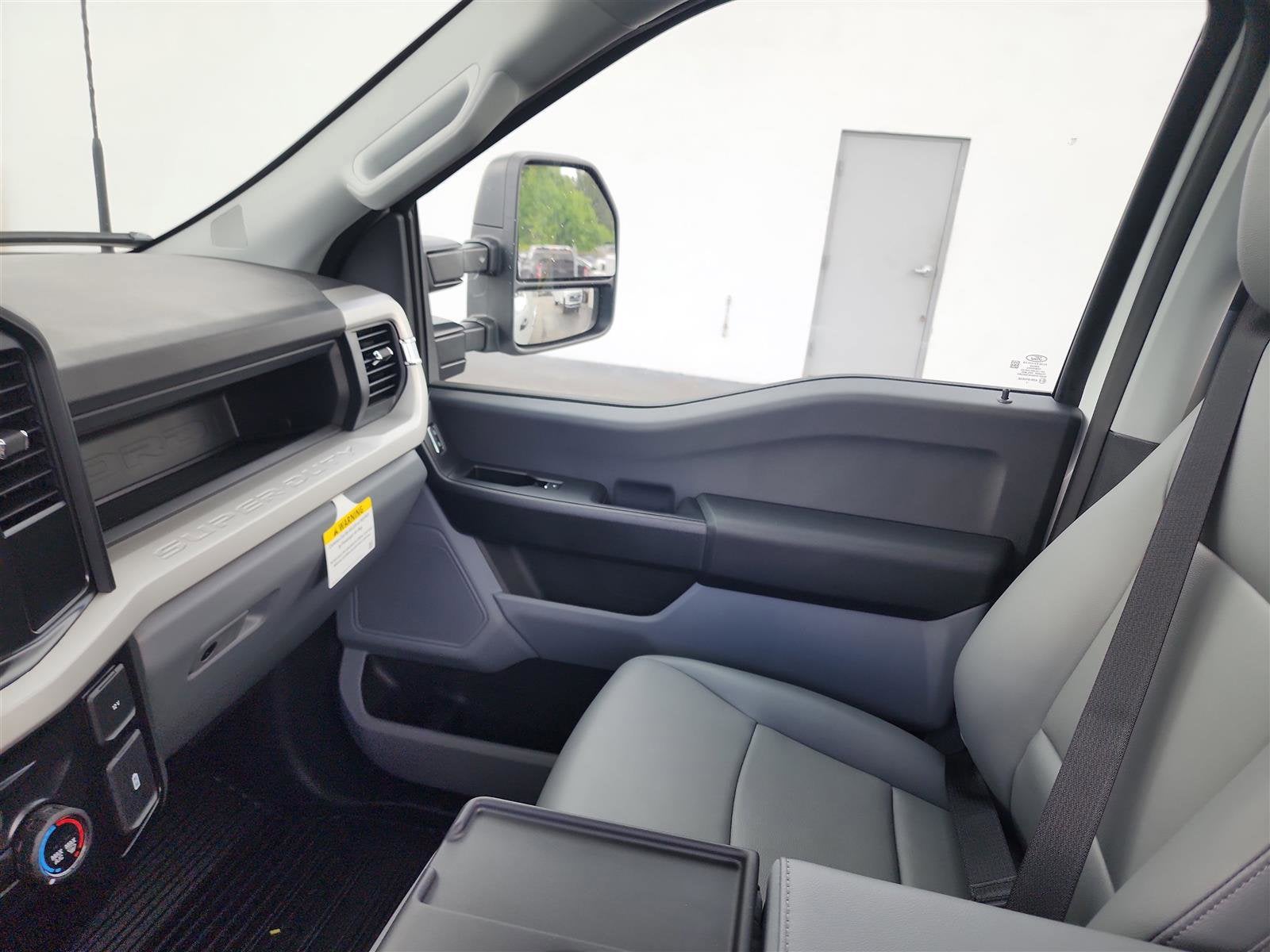 2025 Ford Super Duty F-250 SRW XL