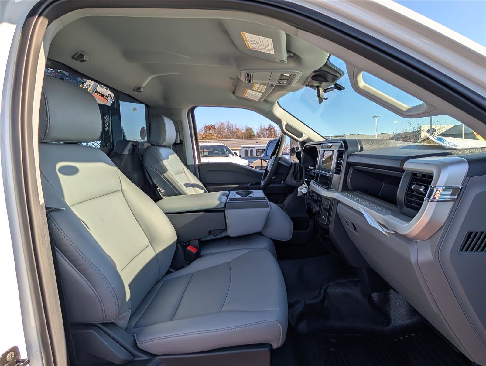 2026 Ford Super Duty F-550 DRW XL