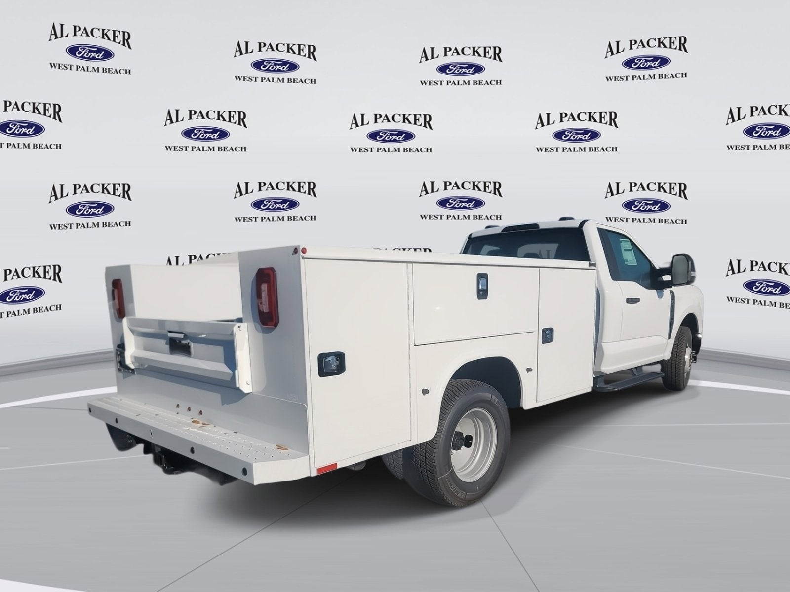 2026 Ford Super Duty F-350 DRW XL