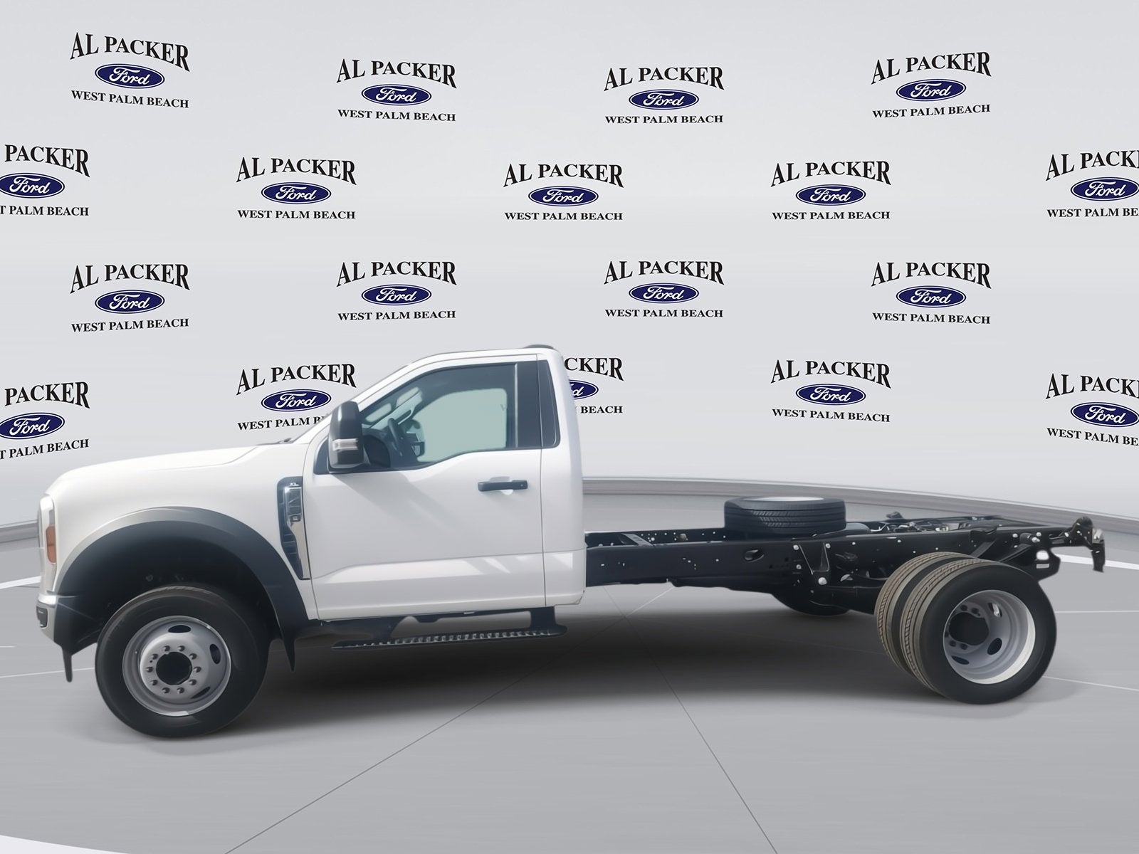 2025 Ford Super Duty F-450 DRW Base