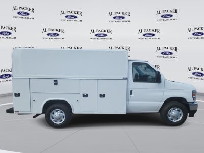 2027 Ford E-Series Cutaway Base