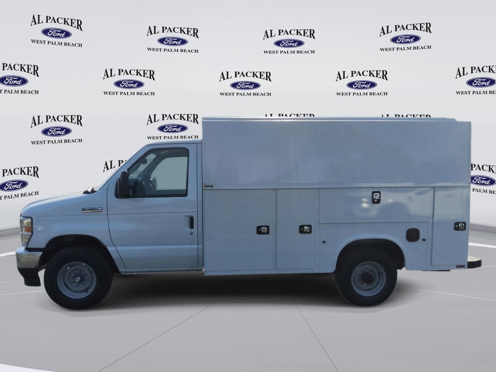 2026 Ford E-Series Cutaway Base