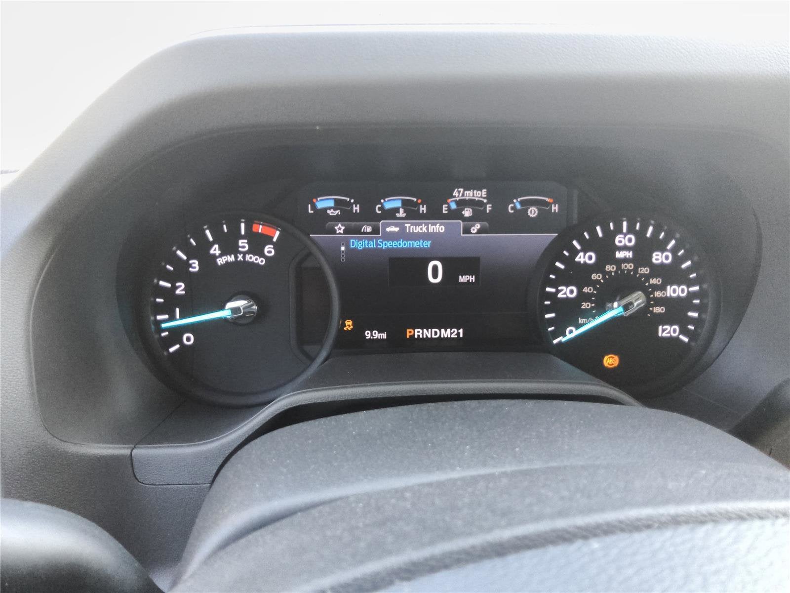 2026 Ford E-Series Cutaway Base