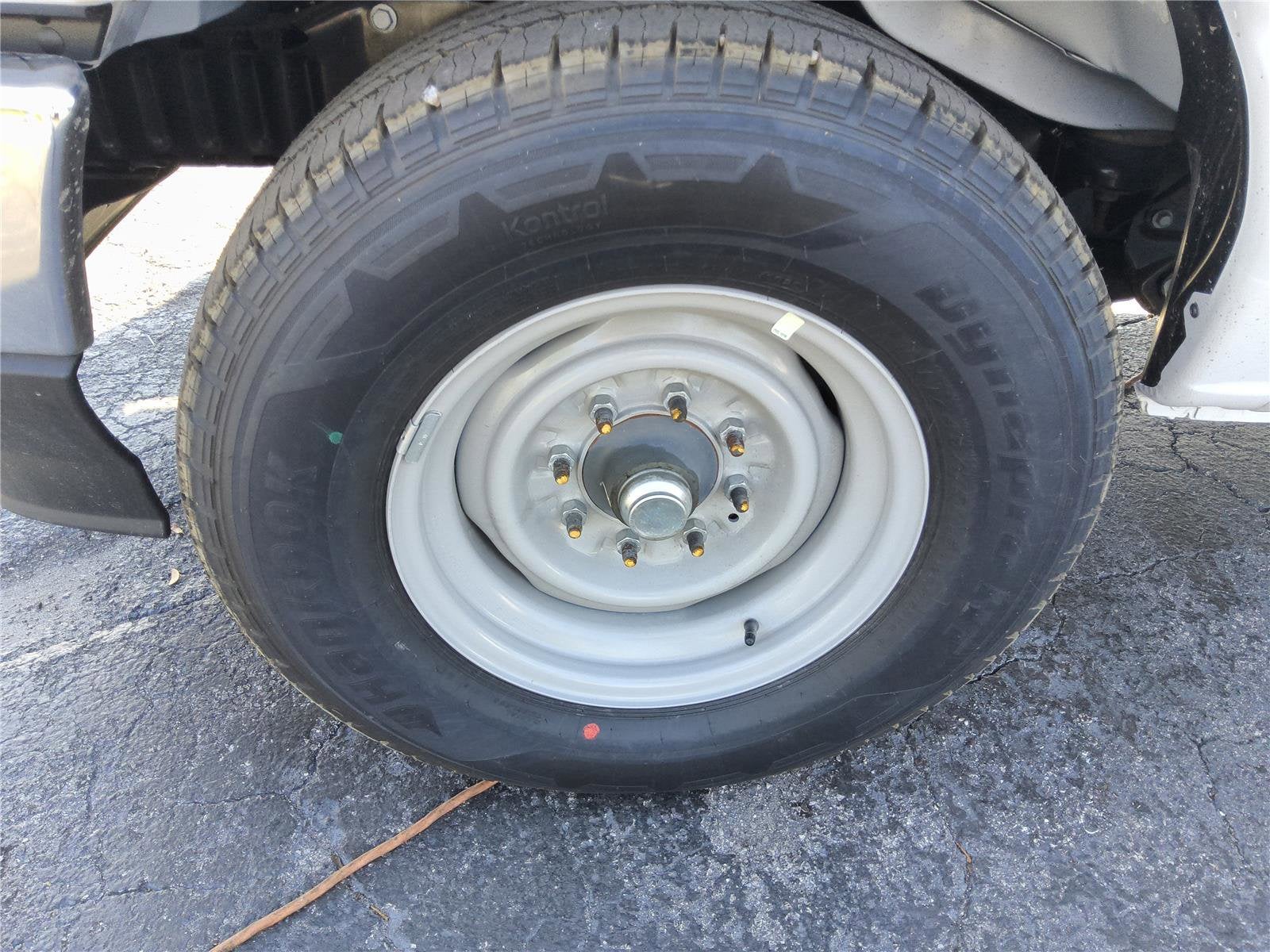 2026 Ford E-Series Cutaway Base