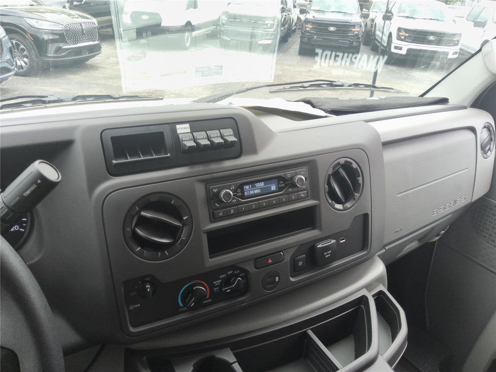 2026 Ford E-Series Cutaway Base