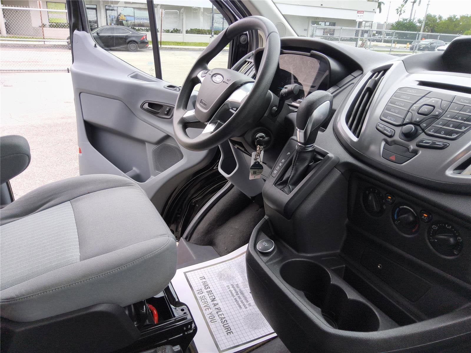 2018 Ford Transit Passenger Wagon XLT