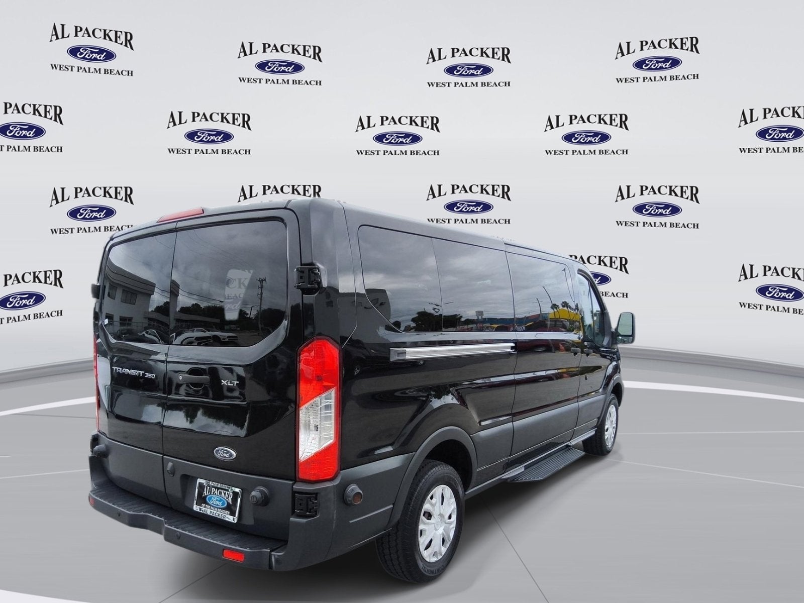 2018 Ford Transit Passenger Wagon XLT