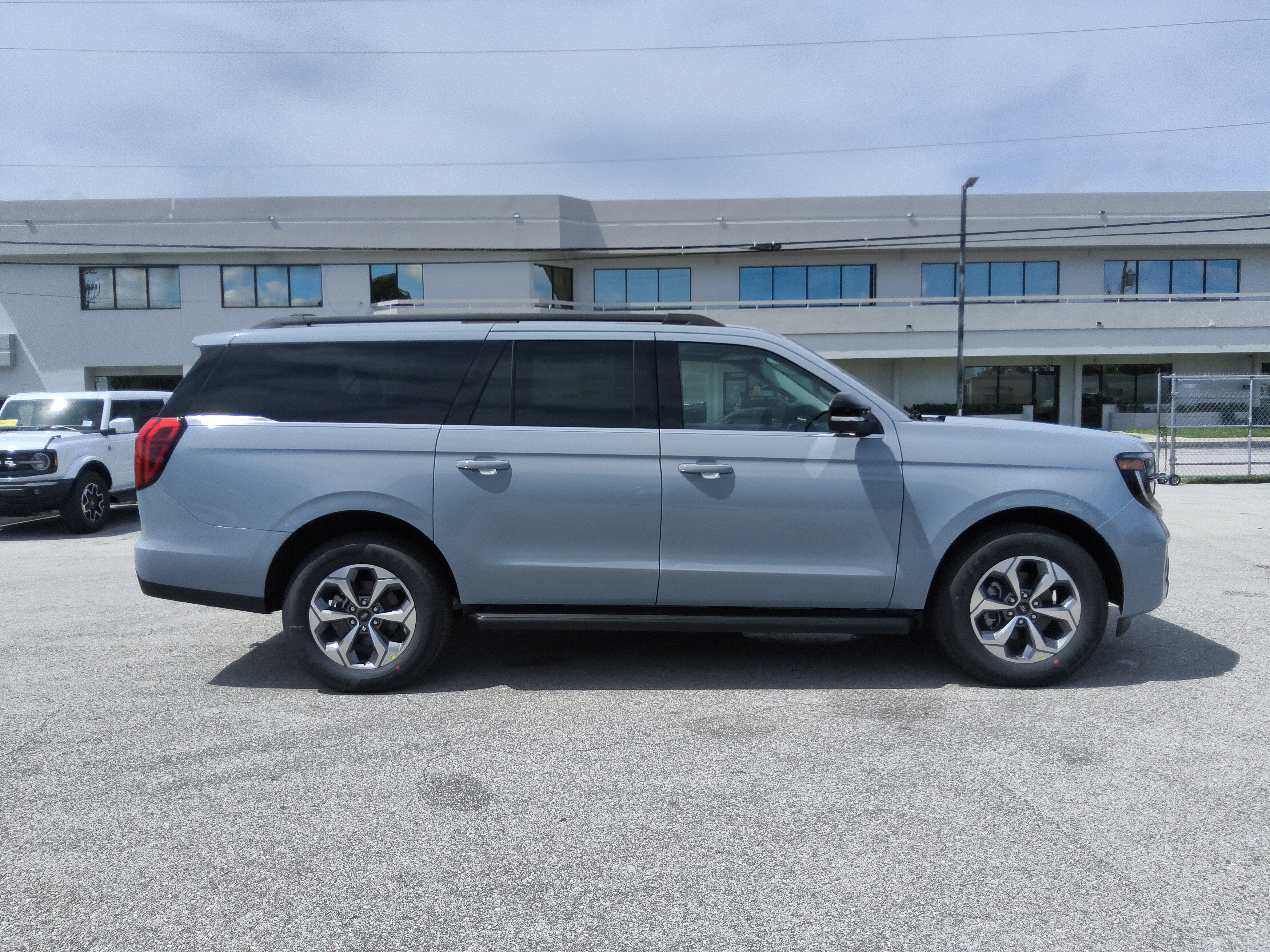 2027 Ford Expedition Max Active