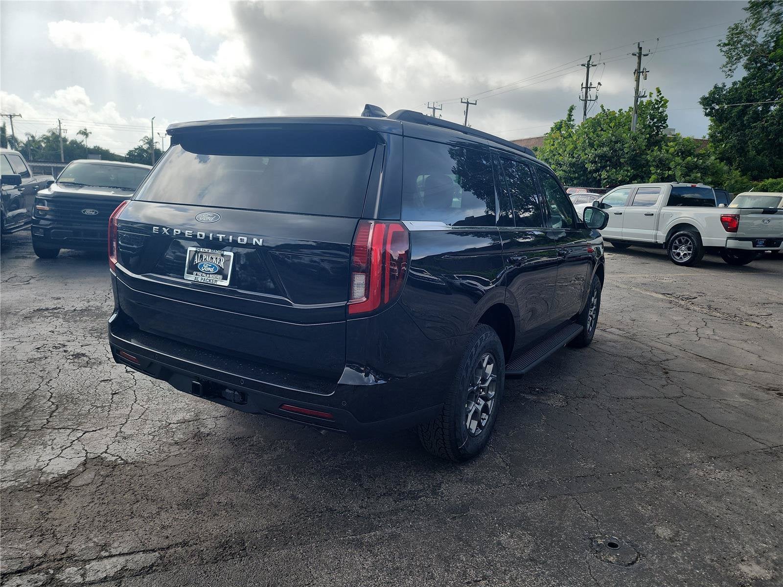 2027 Ford Expedition Active