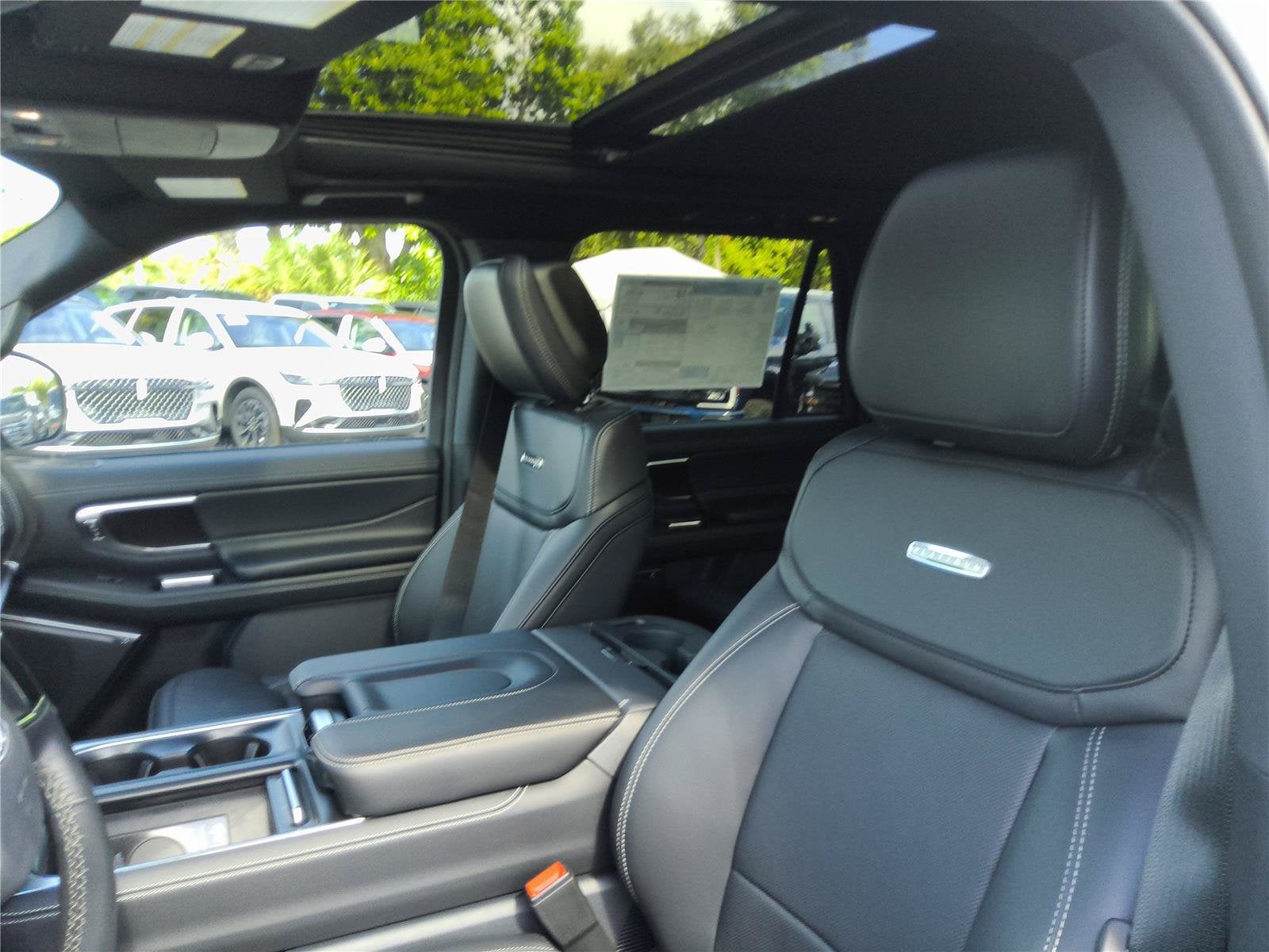 2027 Ford Expedition Platinum