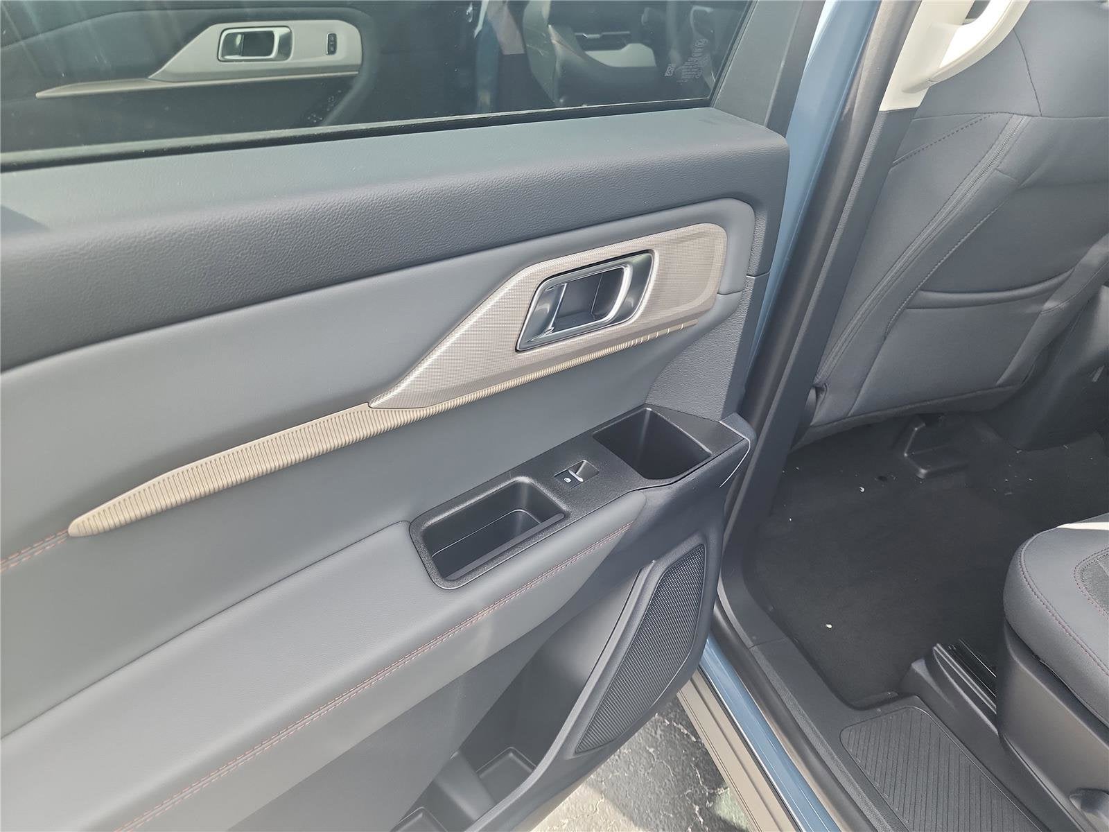 2026 Ford Explorer Active with 200A Pkg