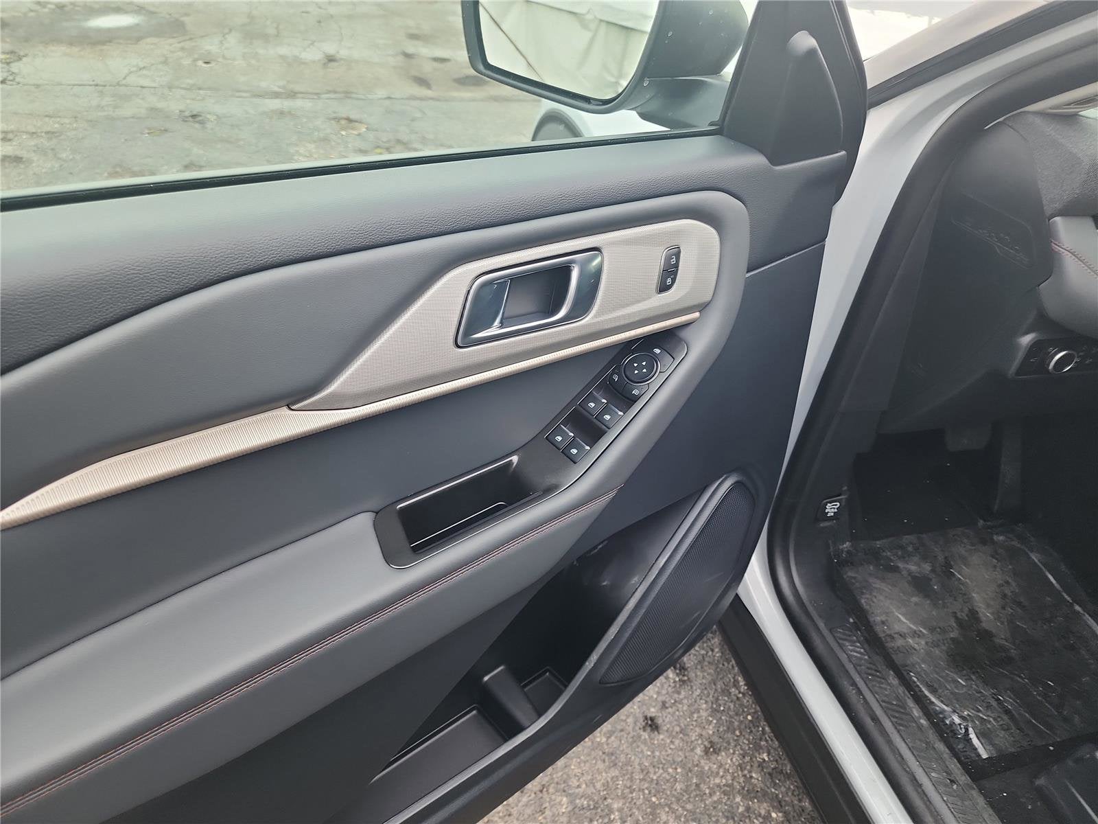 2026 Ford Explorer Active with 200A Pkg