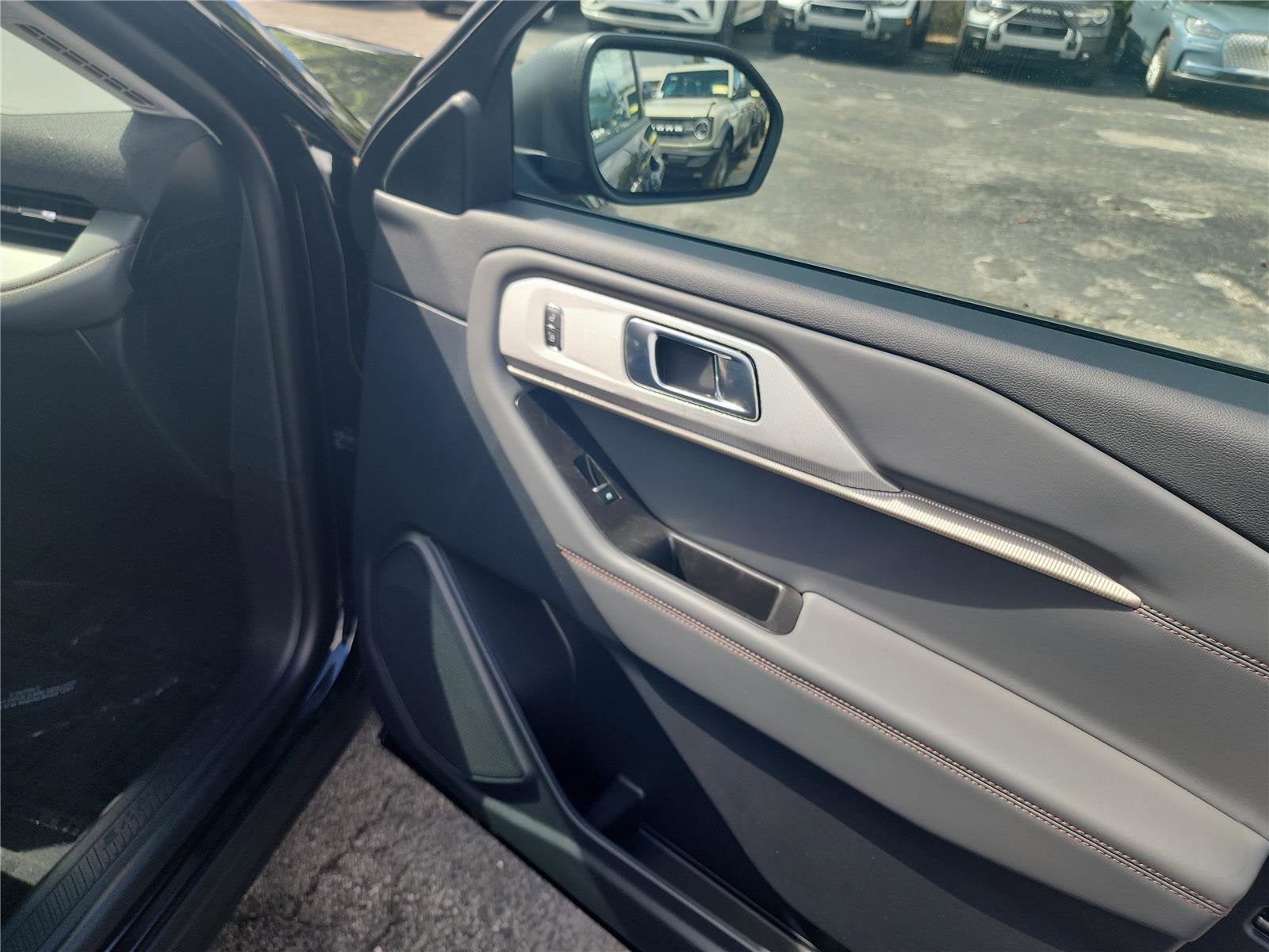 2026 Ford Explorer Active with 200A Pkg