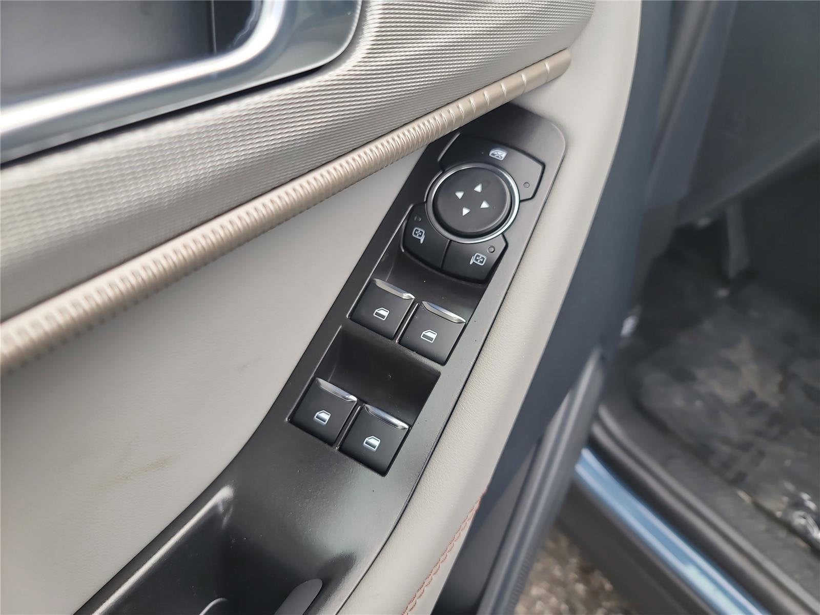 2026 Ford Explorer Active with 200A Pkg