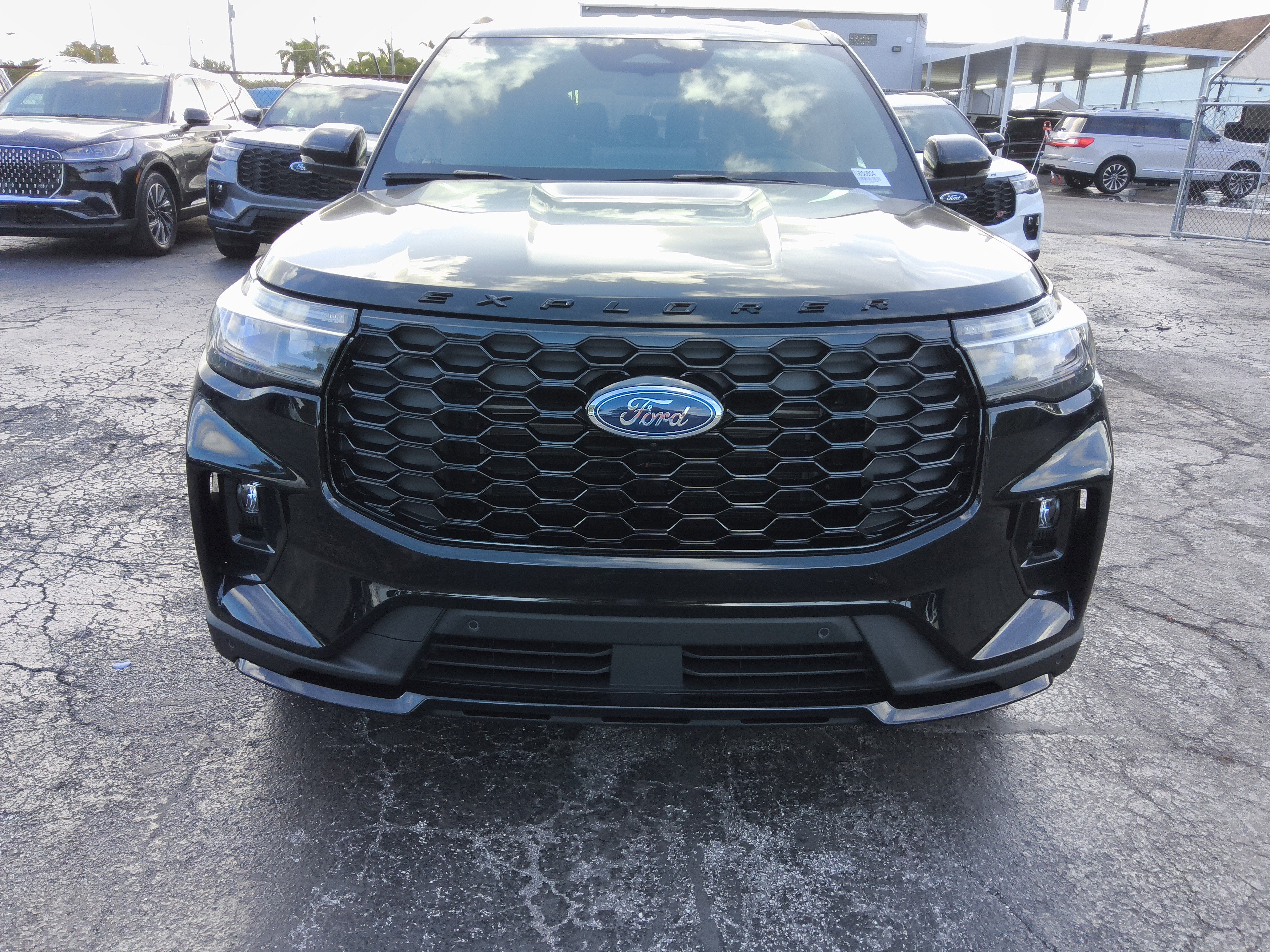 2026 Ford Explorer ST-Line