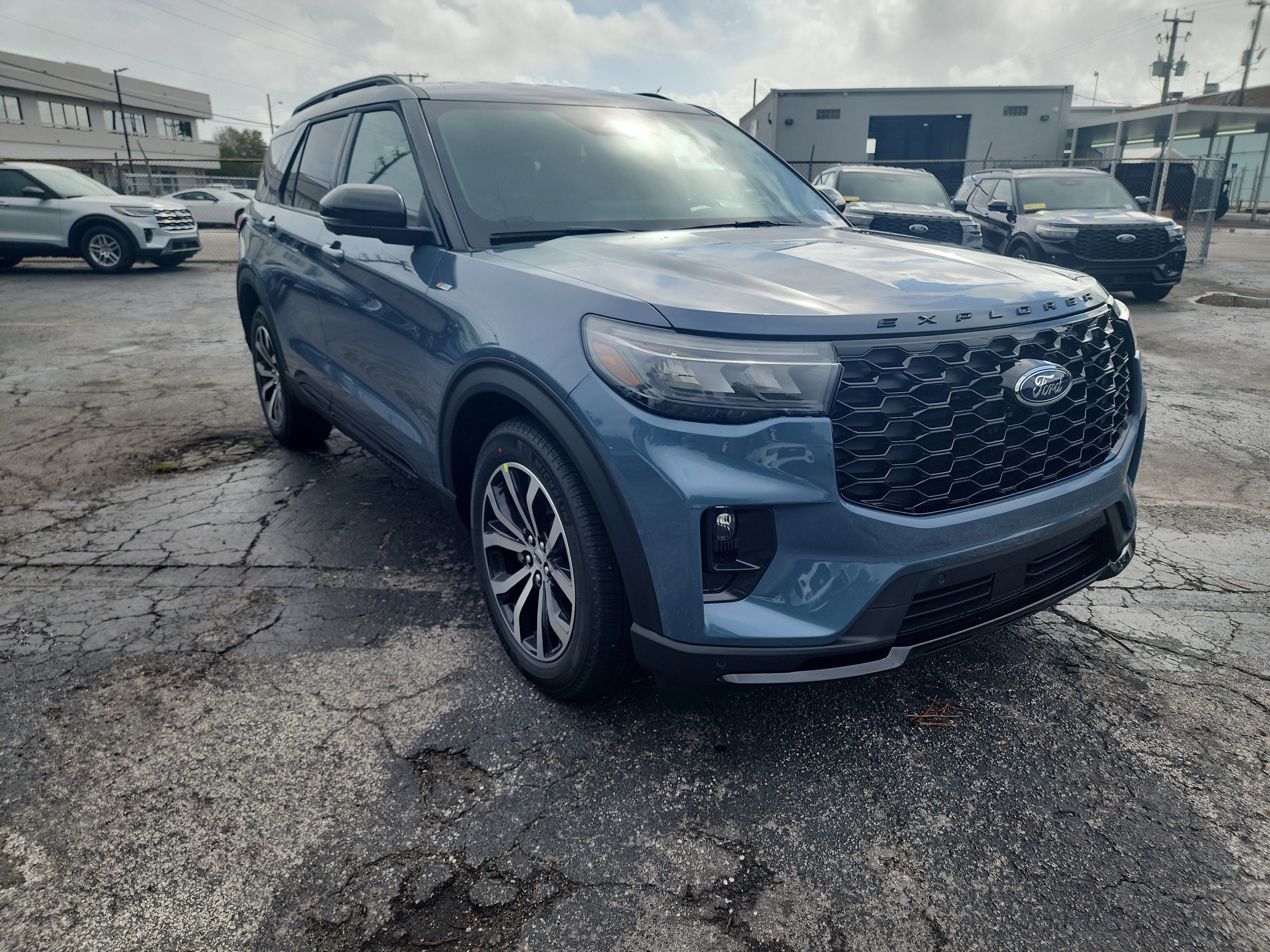 2026 Ford Explorer ST-Line