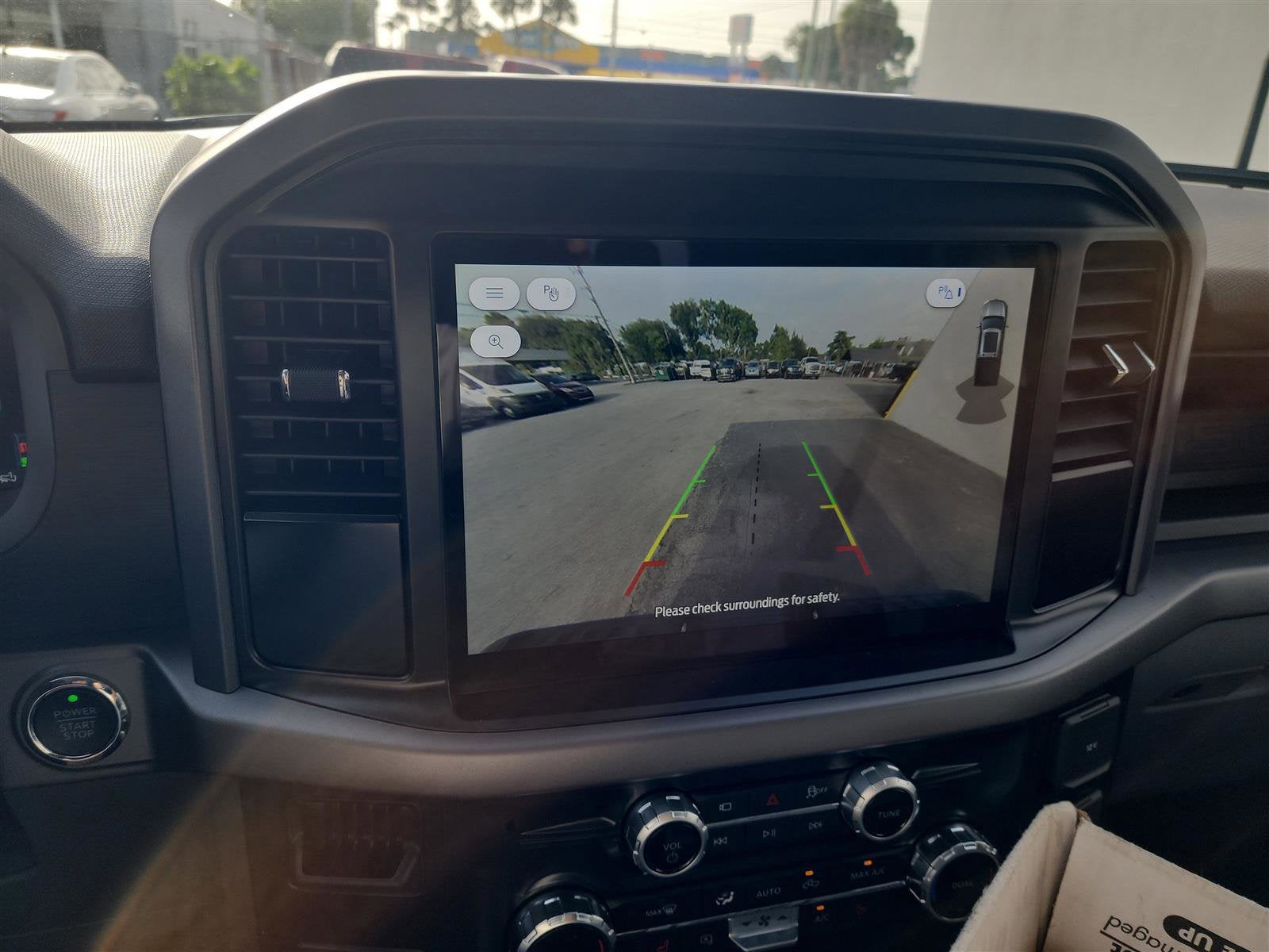 2025 Ford F-150 Lightning Pro