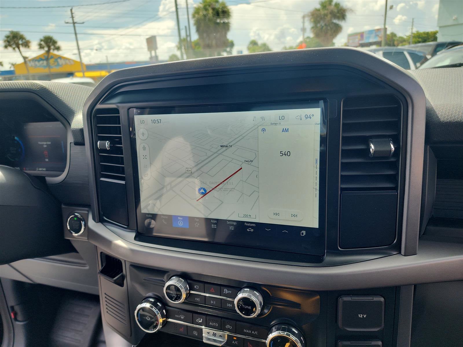 2025 Ford F-150 Lightning Pro