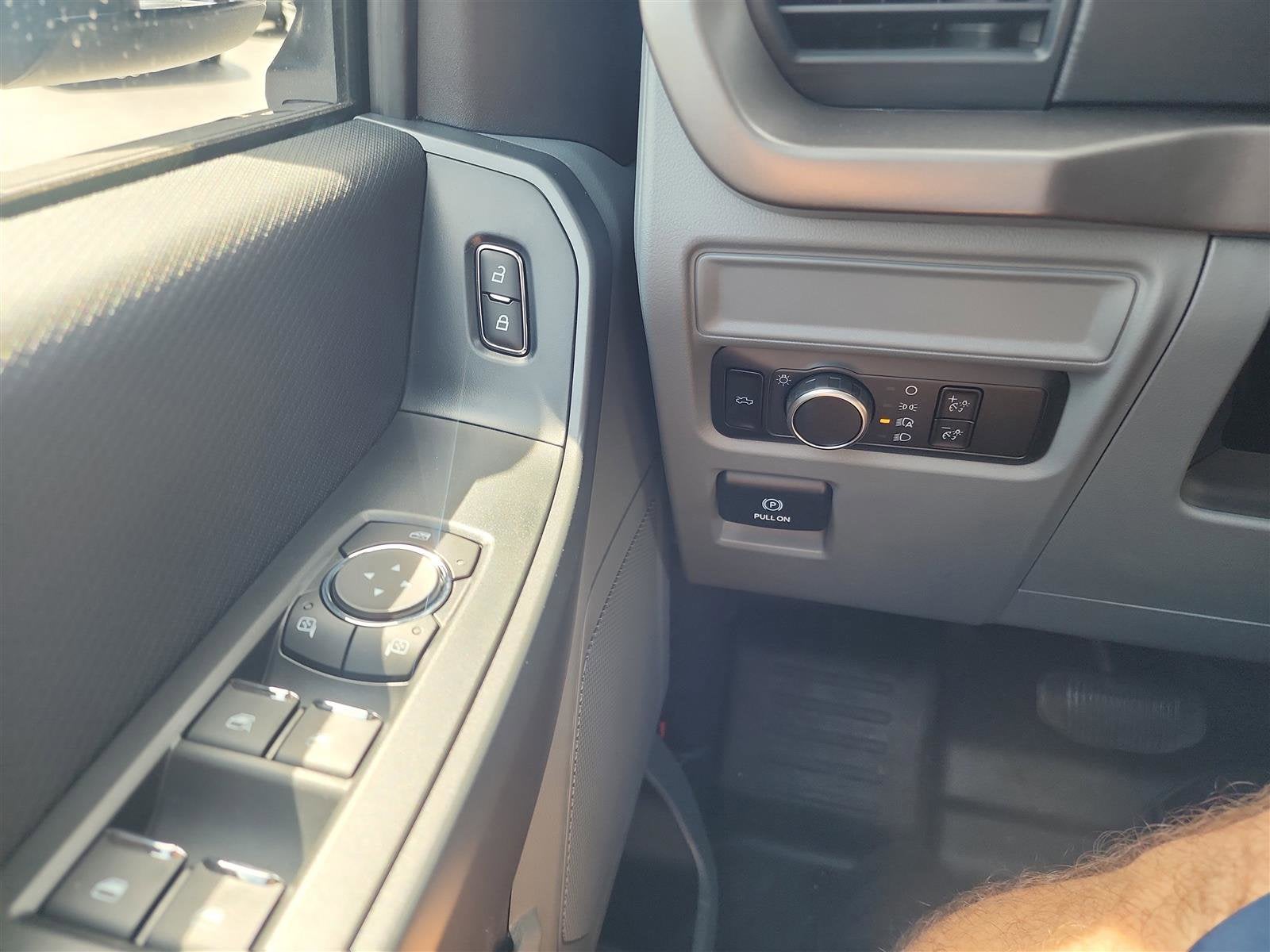 2025 Ford F-150 Lightning Pro