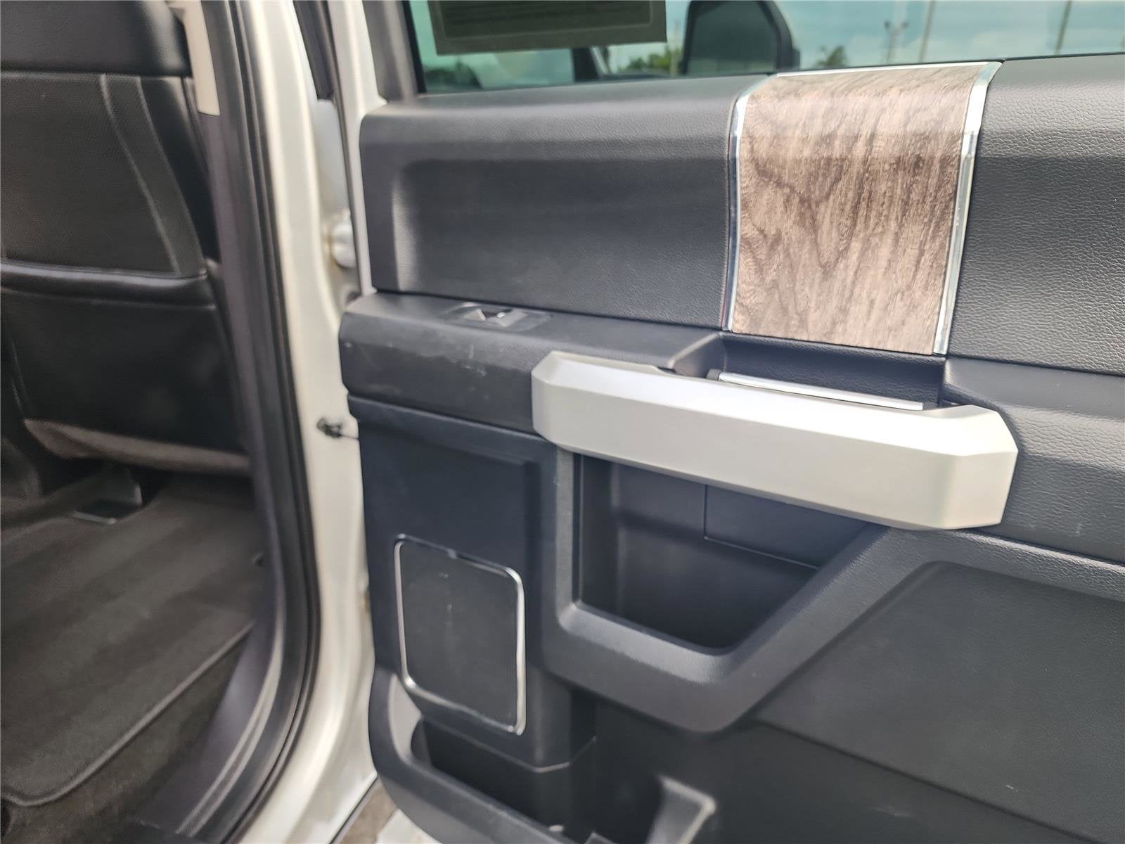 2018 Ford Super Duty F-250 SRW LARIAT