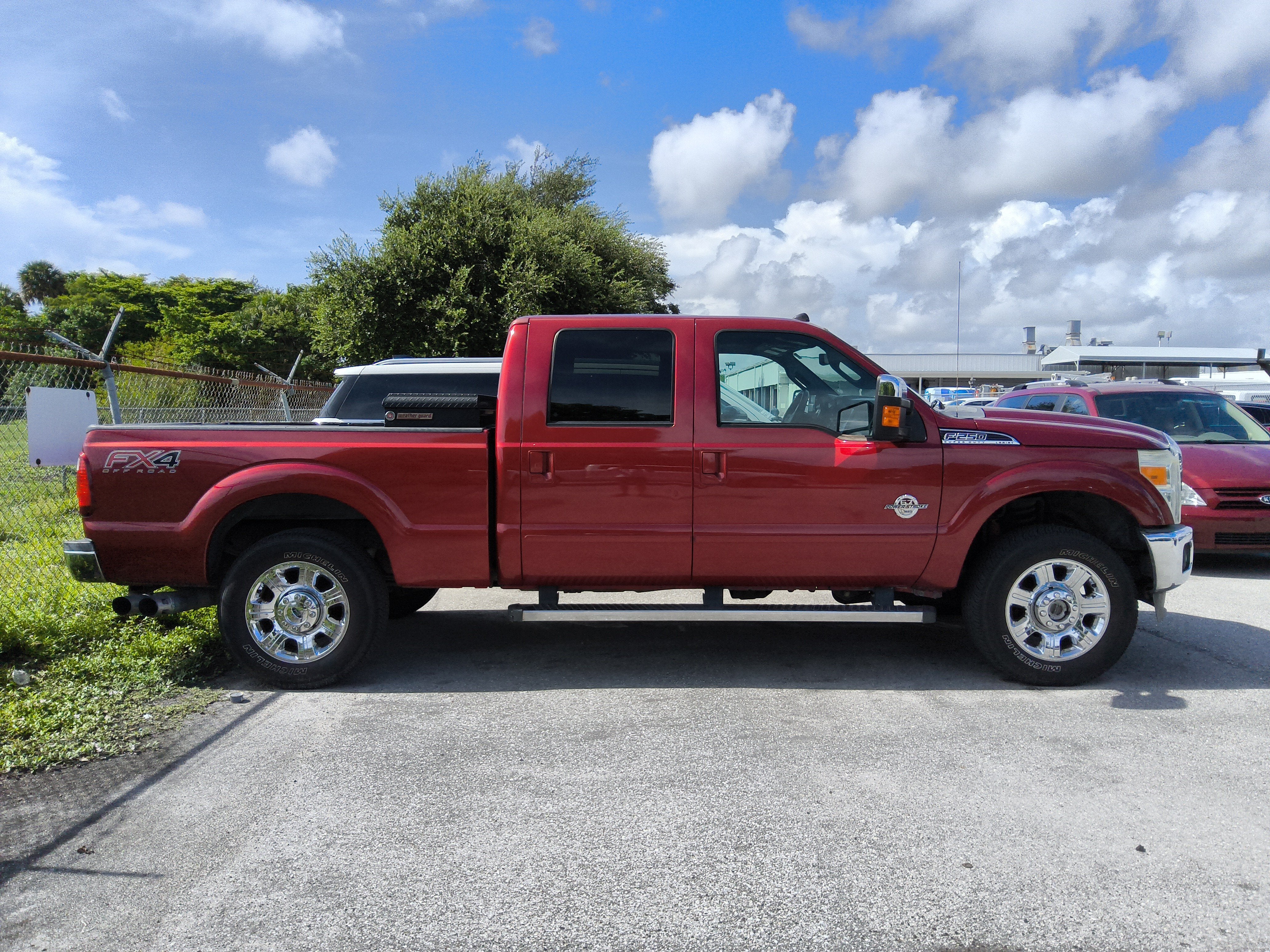 2014 Ford Super Duty F-250 SRW Lariat