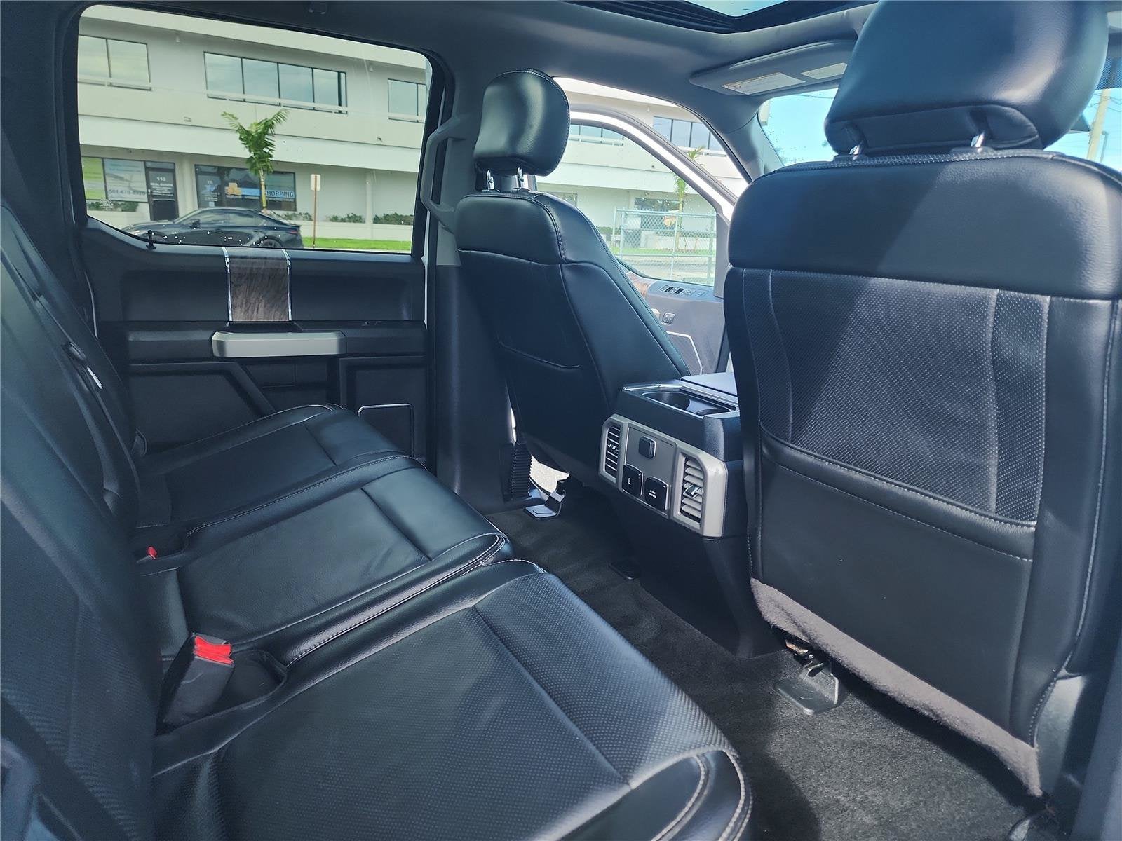 2017 Ford Super Duty F-250 SRW Lariat