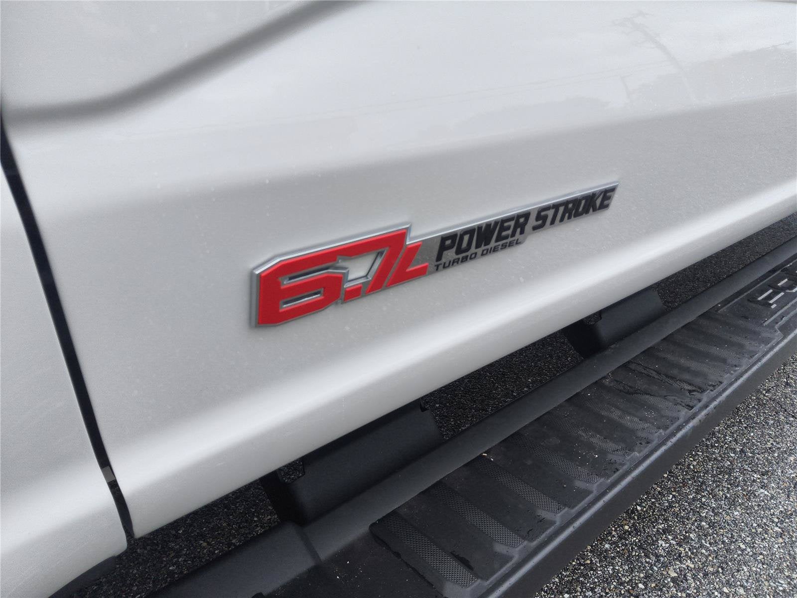 2027 Ford Super Duty F-250 SRW Lariat