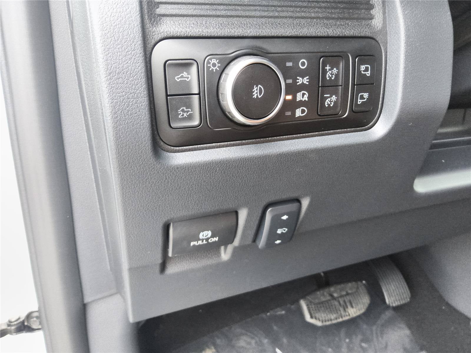 2027 Ford Super Duty F-250 SRW Lariat