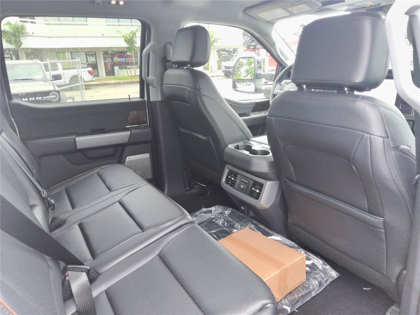 2027 Ford Super Duty F-250 SRW Lariat