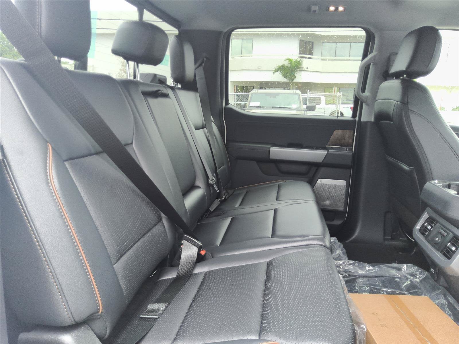 2027 Ford Super Duty F-250 SRW Lariat