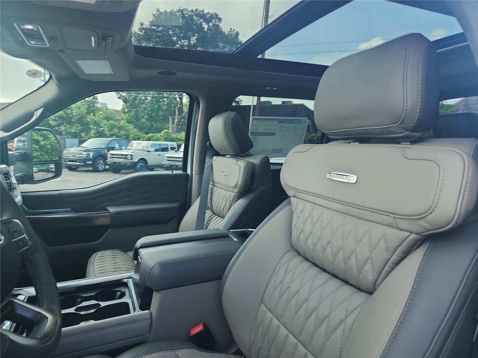 2026 Ford Super Duty F-250 SRW Platinum