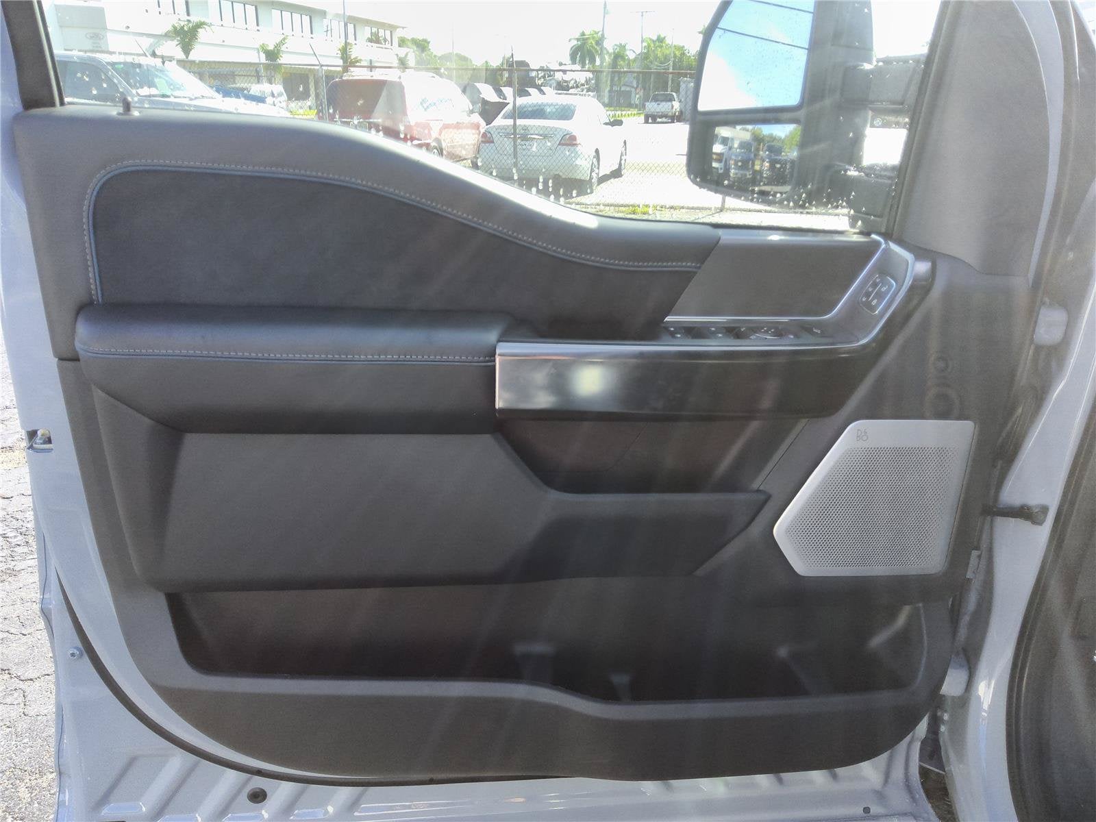 2027 Ford Super Duty F-250 SRW Platinum