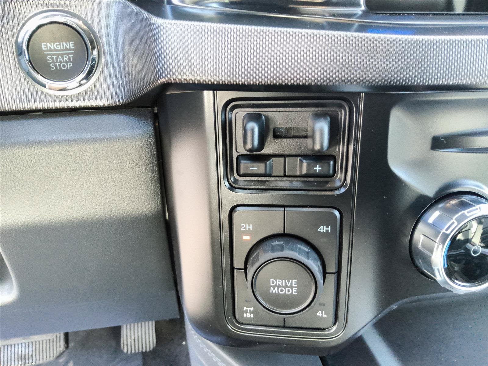 2027 Ford Super Duty F-250 SRW Platinum