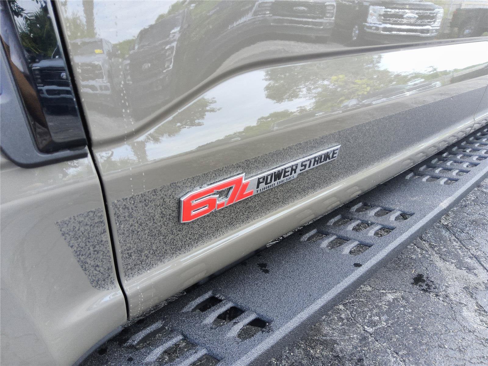 2027 Ford Super Duty F-250 SRW XLT