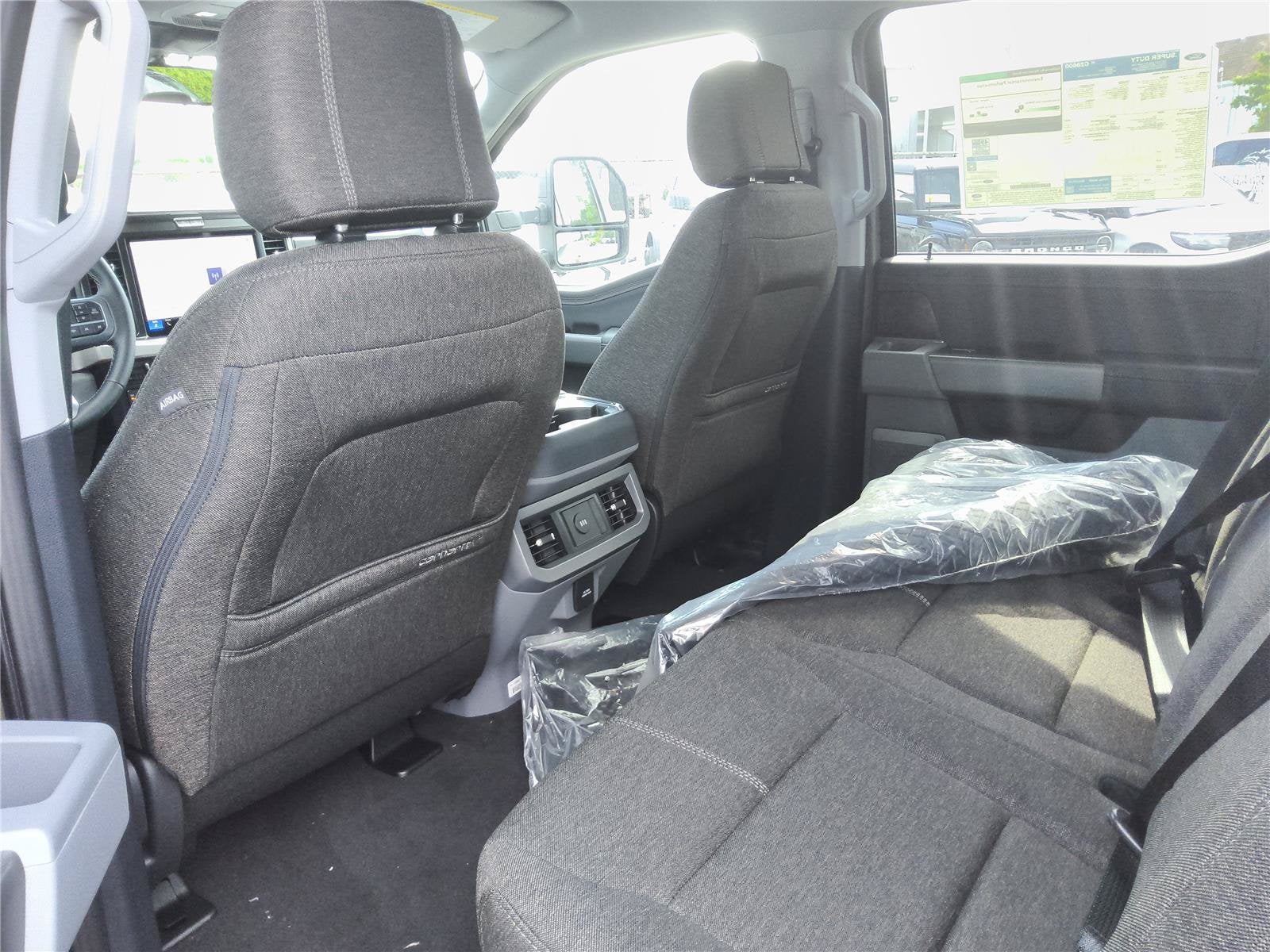 2027 Ford Super Duty F-250 SRW XLT