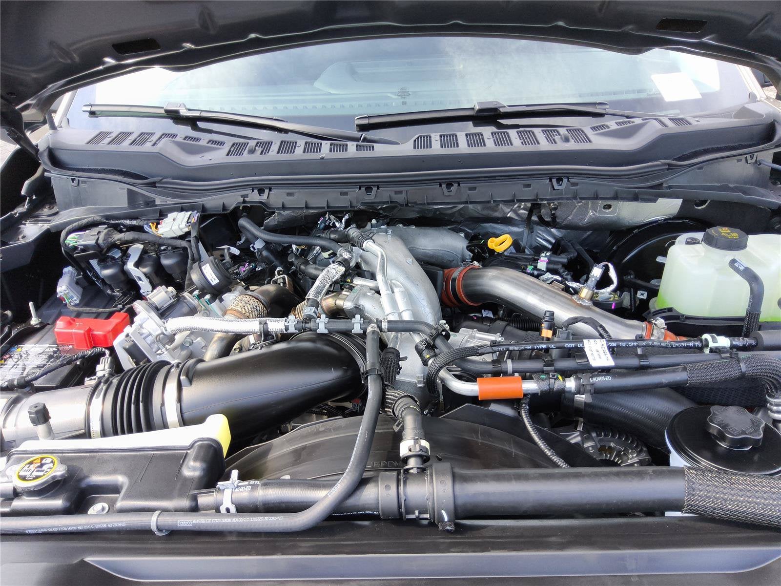 2027 Ford Super Duty F-250 SRW XLT