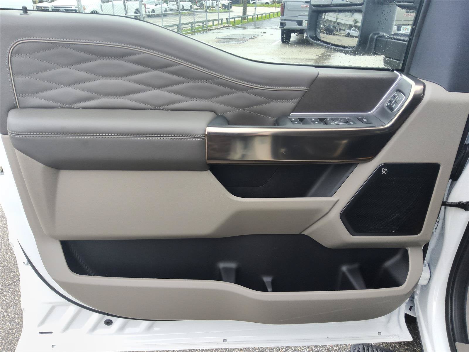 2027 Ford Super Duty F-250 SRW Platinum