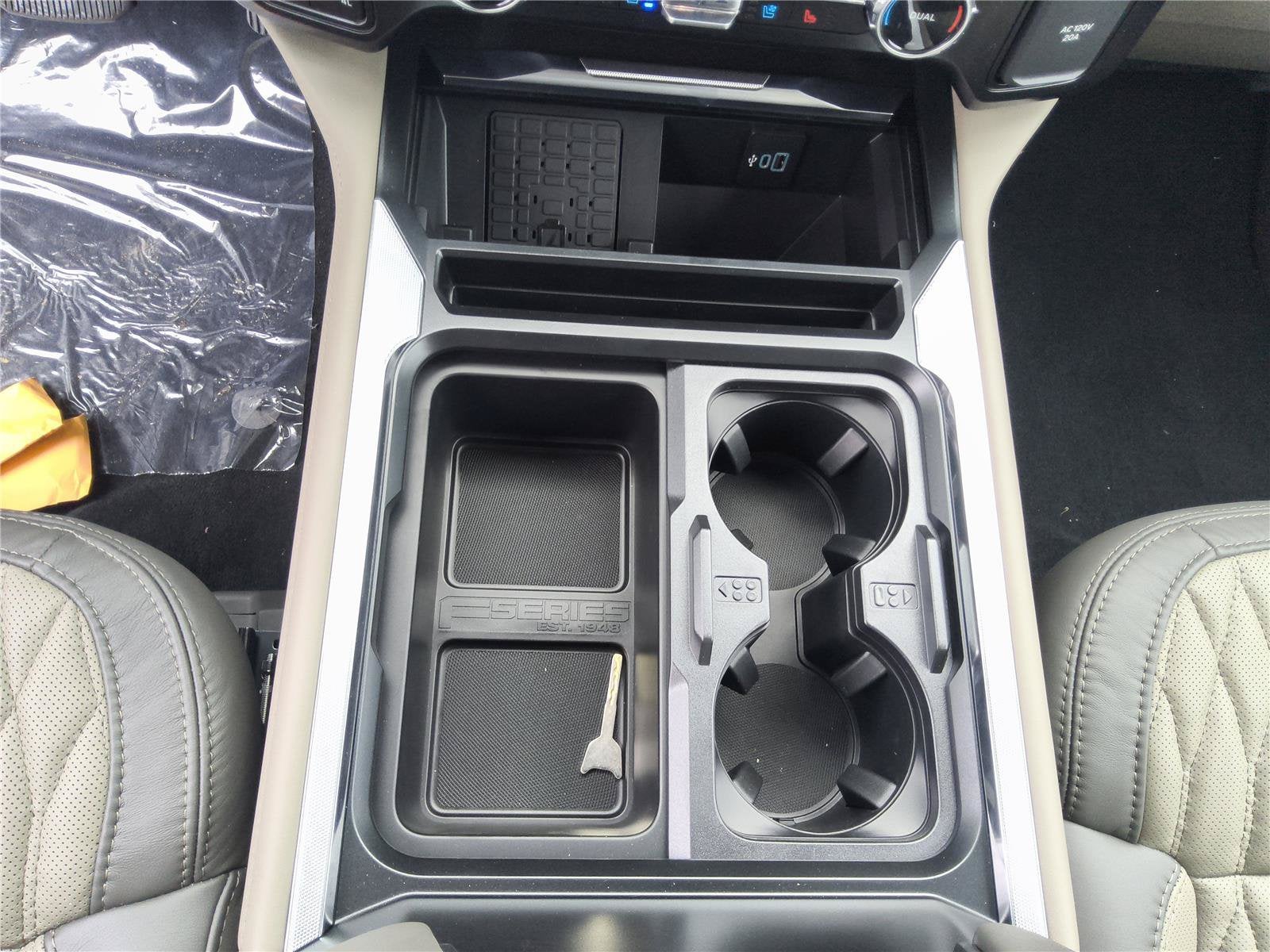 2027 Ford Super Duty F-250 SRW Platinum