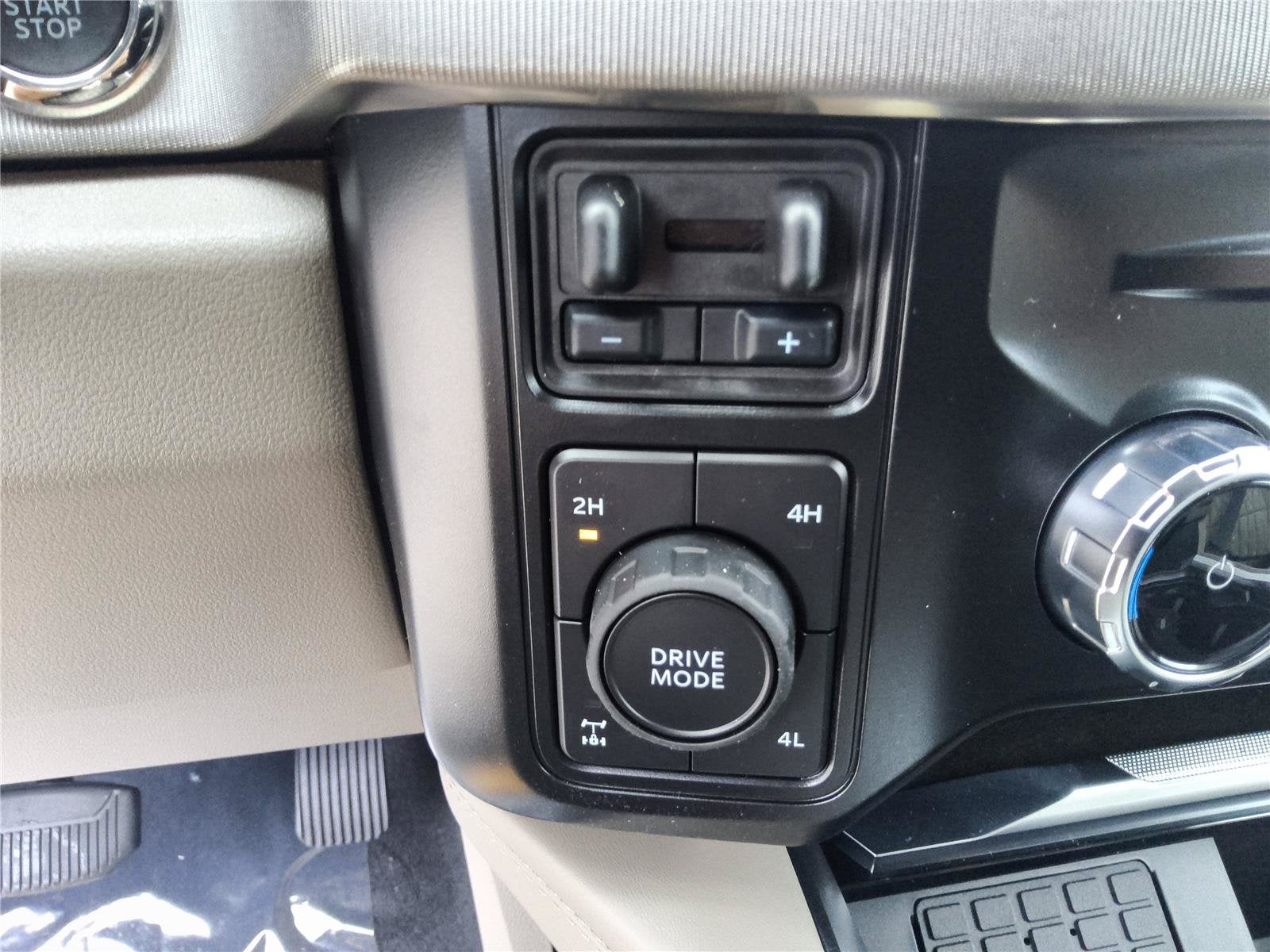 2027 Ford Super Duty F-250 SRW Platinum