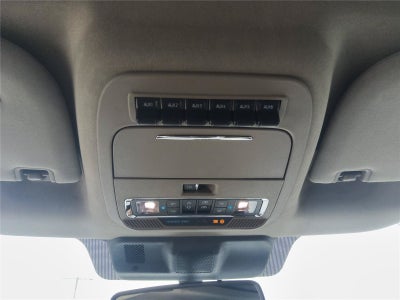 2027 Ford Super Duty F-250 SRW Platinum