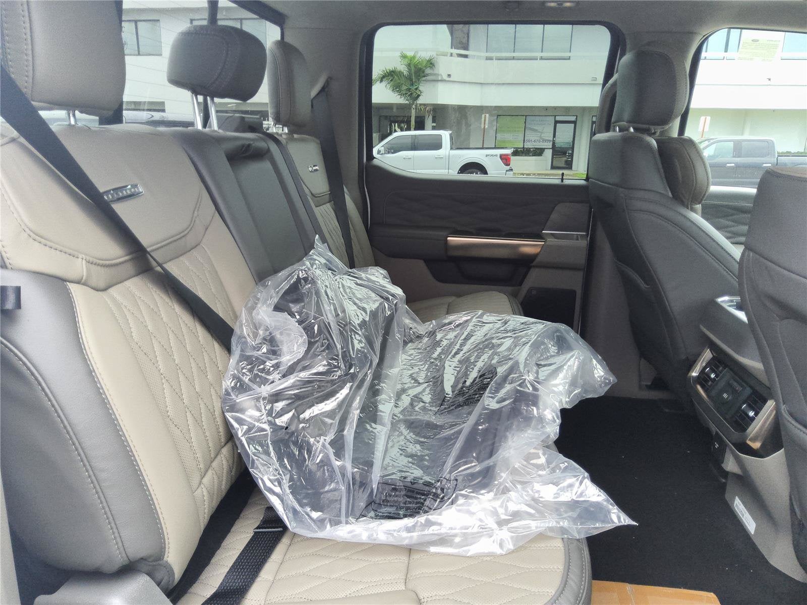 2027 Ford Super Duty F-250 SRW Platinum
