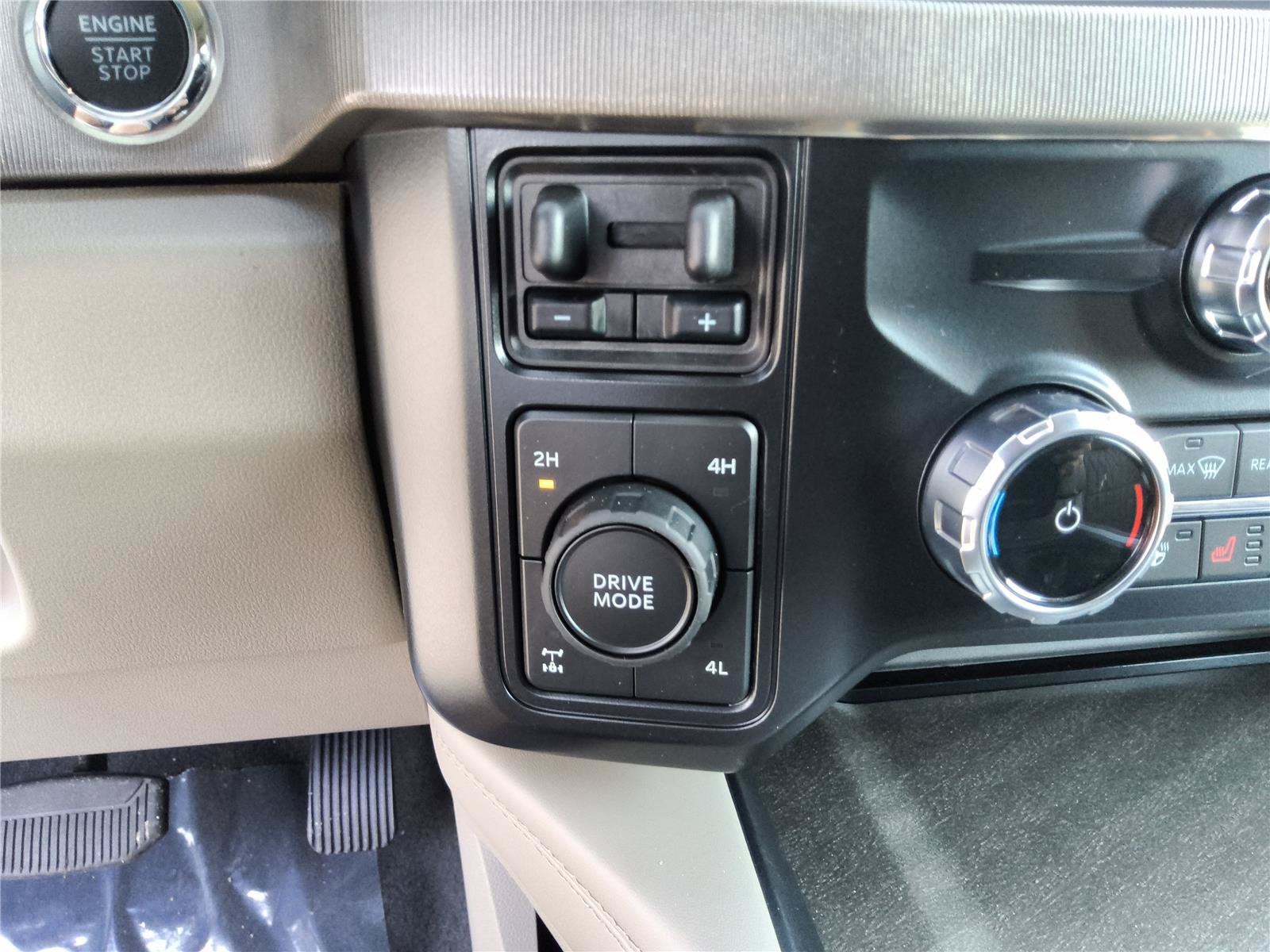 2027 Ford Super Duty F-250 SRW Platinum