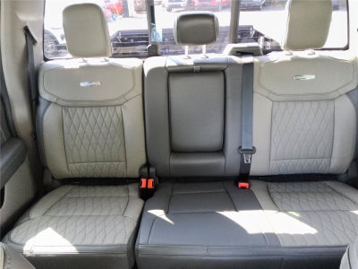 2027 Ford Super Duty F-250 SRW Platinum