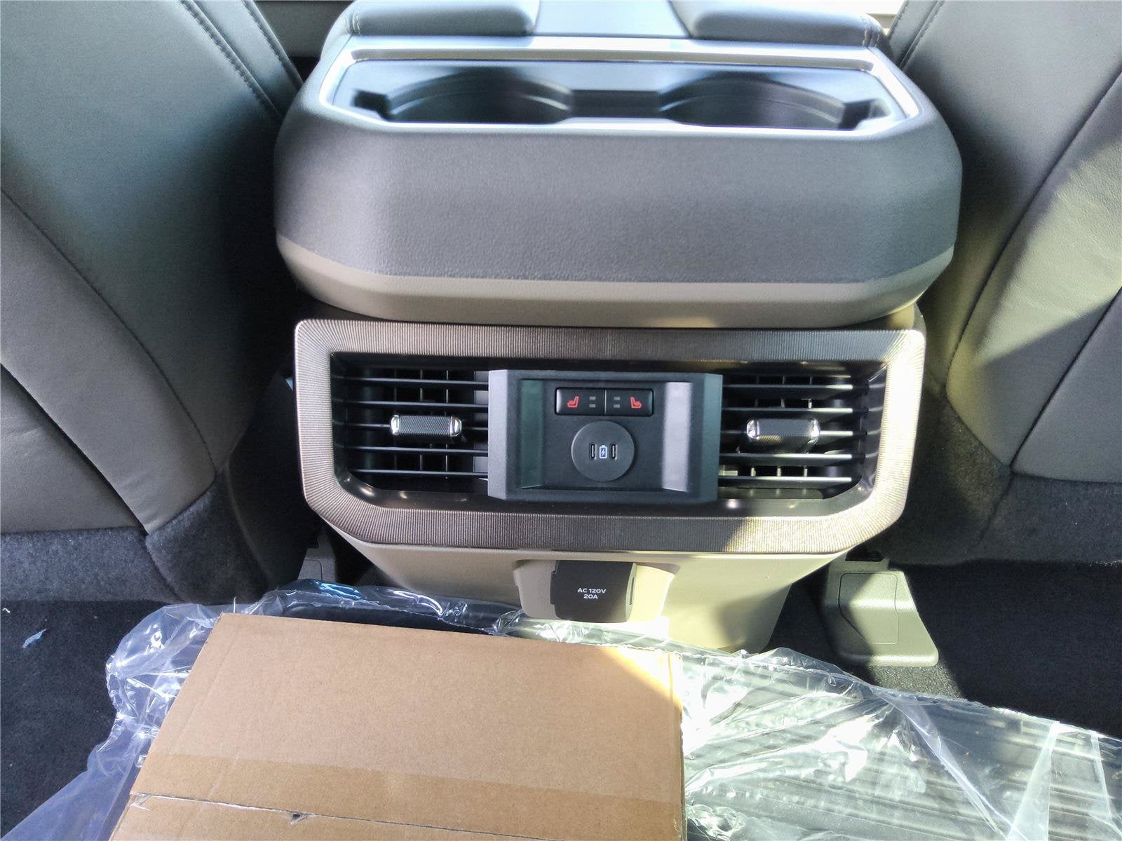 2027 Ford Super Duty F-250 SRW Platinum